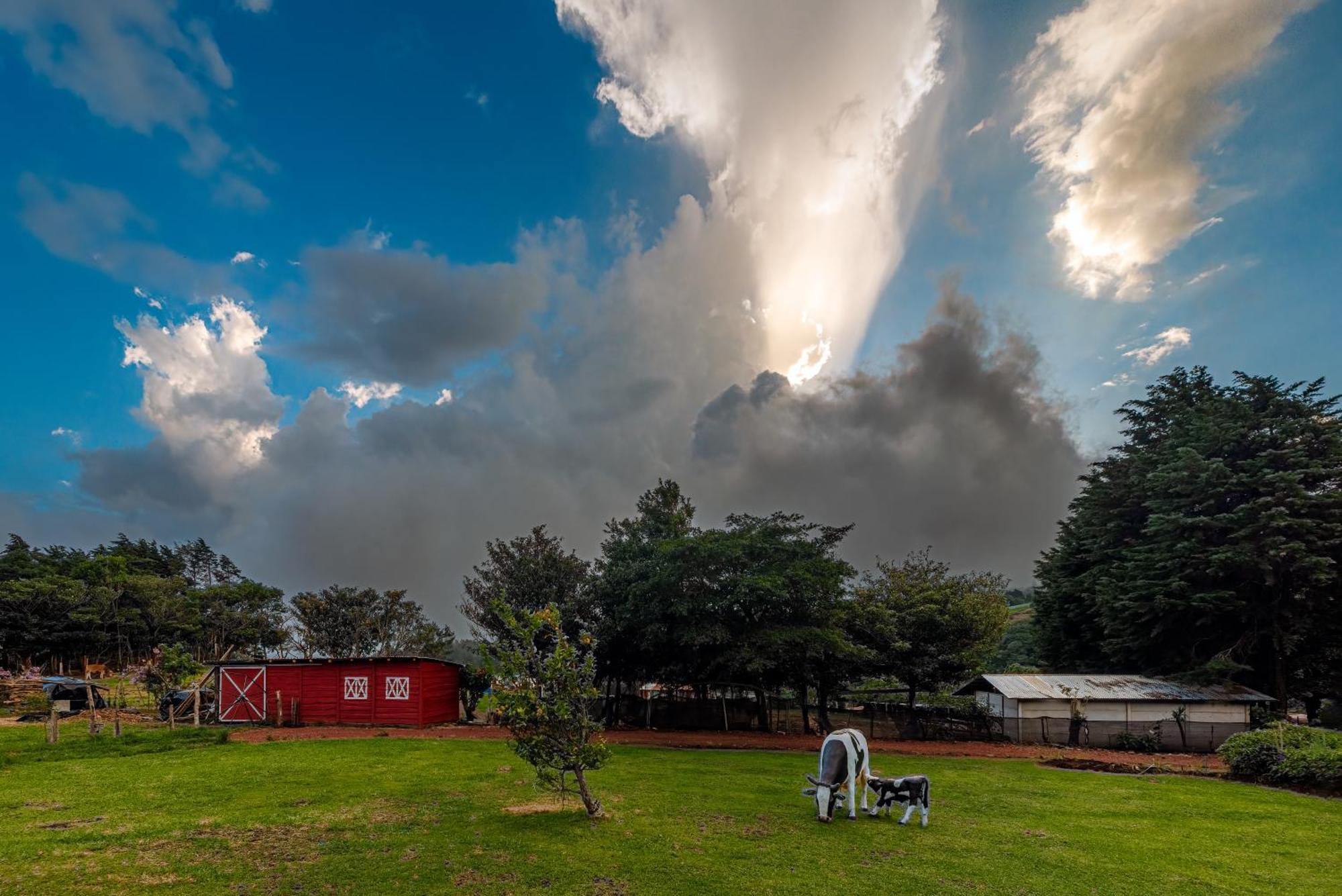Hotel & Spa Escondite De La Montana Sabana Redonda Exterior foto